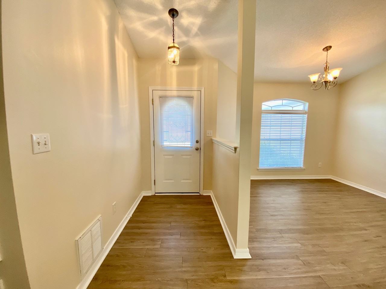 1550 Oakhill Rd - Photo 4 of 18
