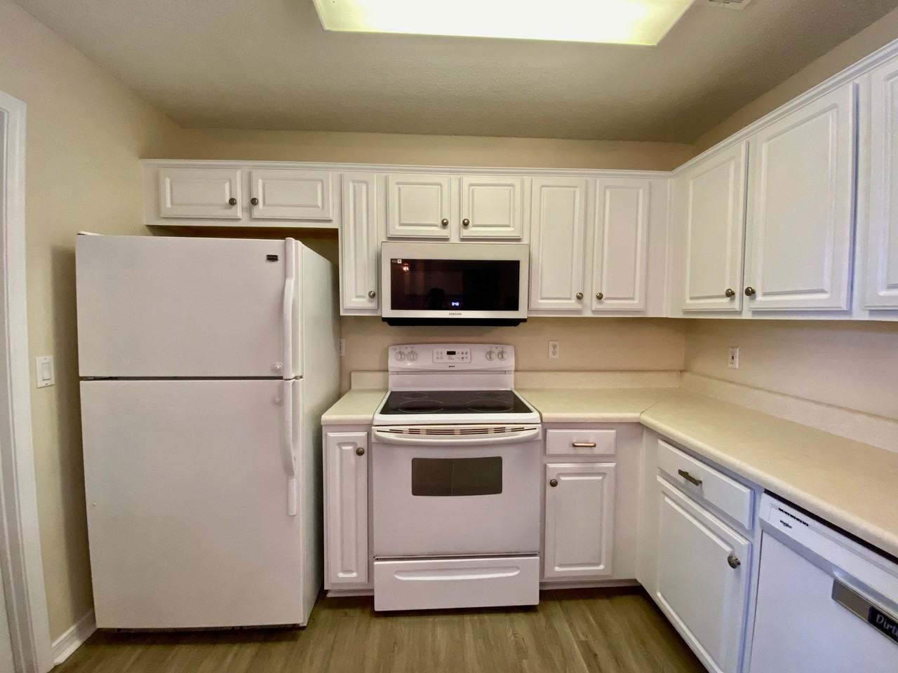 1550 Oakhill Rd - Photo 6 of 18