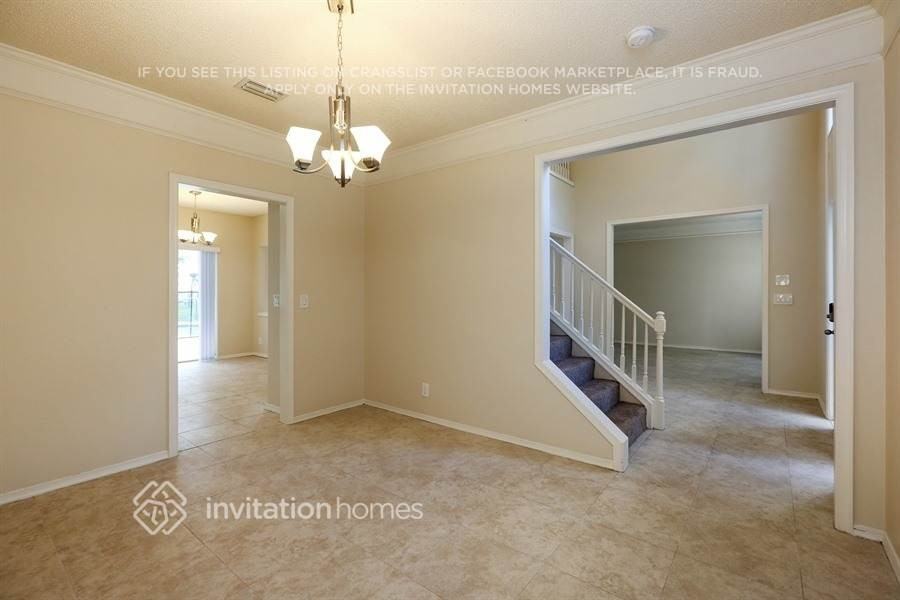 3855 Sanctuary Dr - Photo 4 of 20