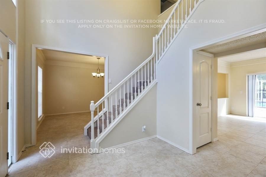 3855 Sanctuary Dr - Photo 5 of 20