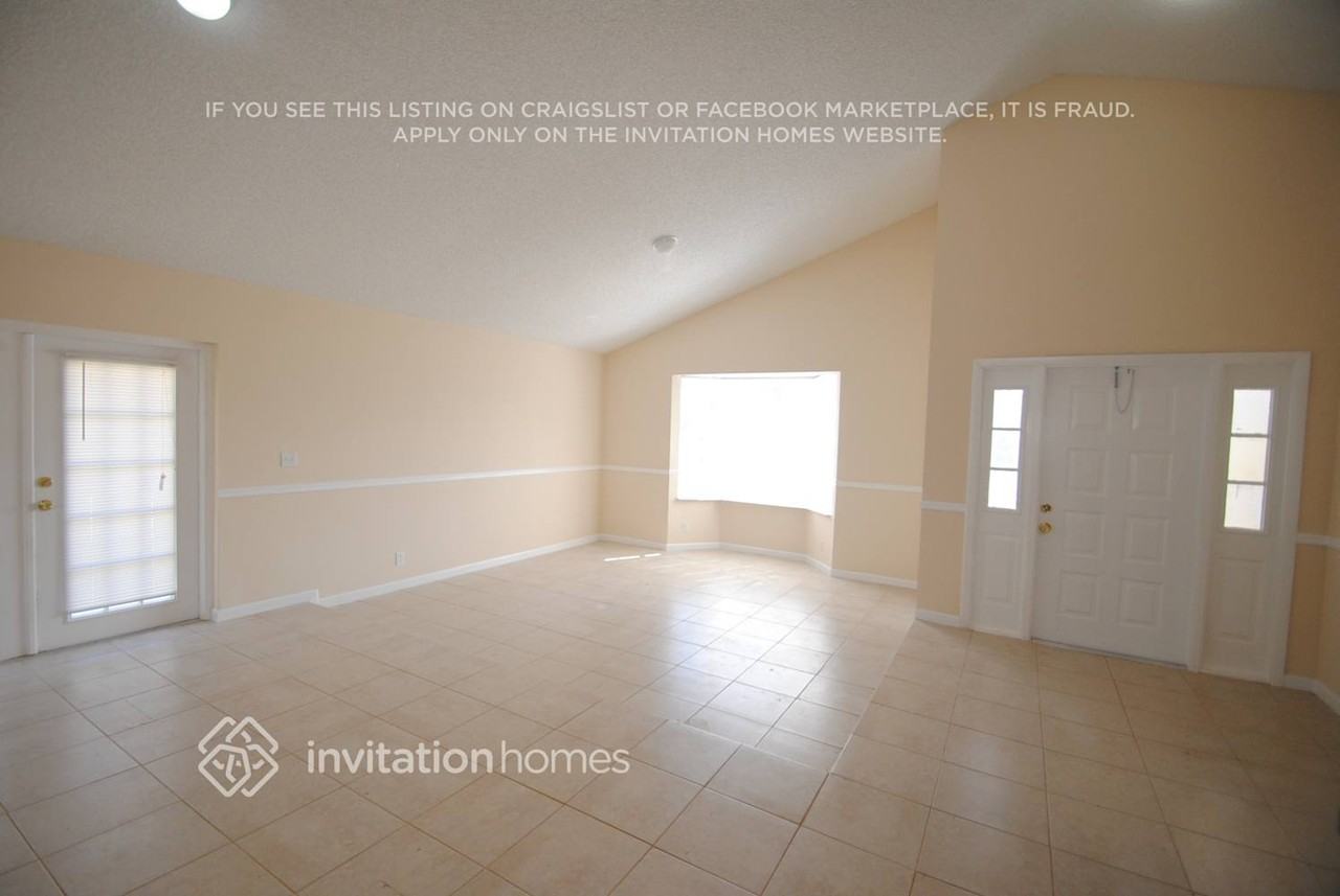 4475 Nw 99th Ave - Photo 2 of 6