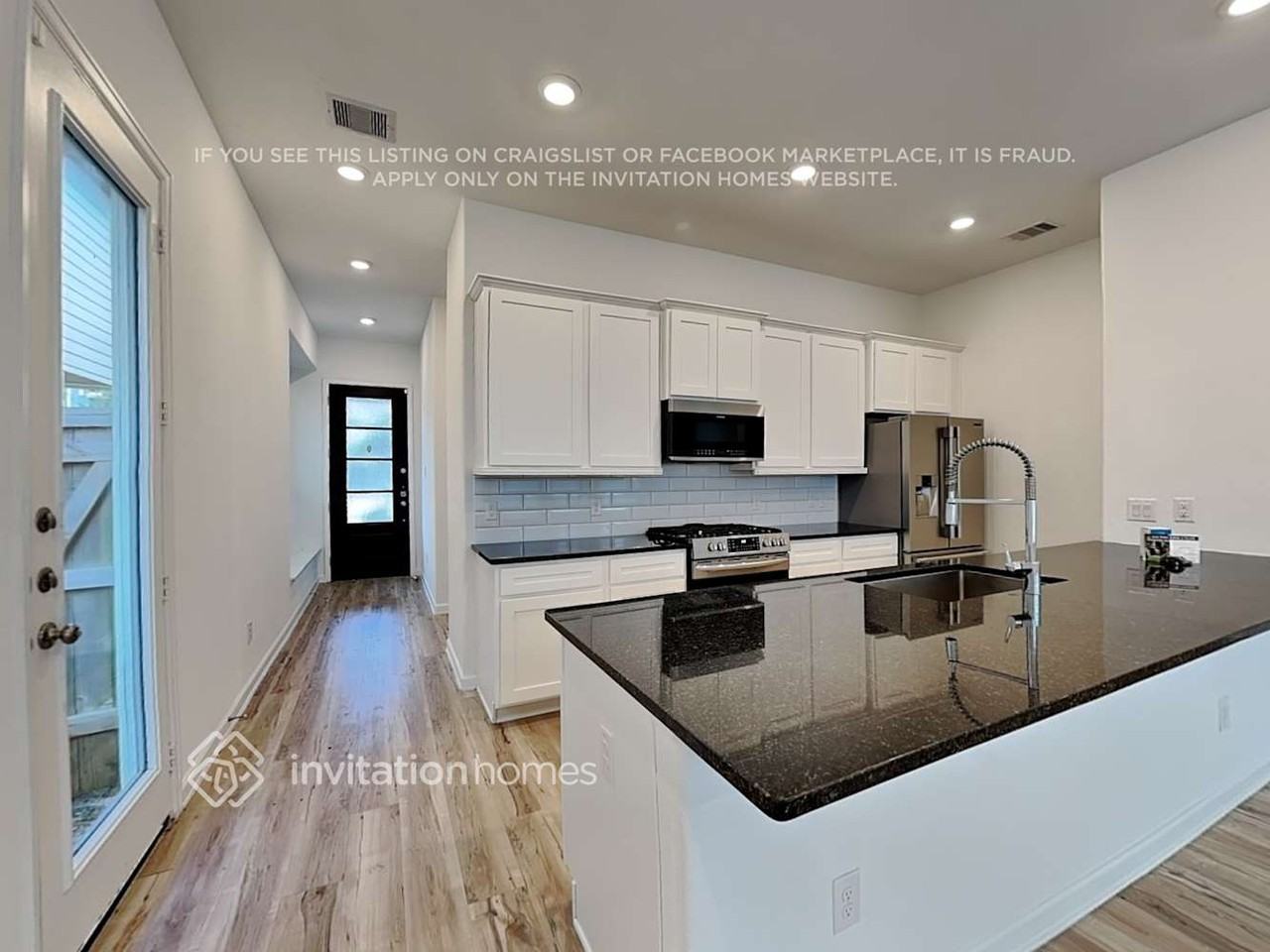 4023 Champlain Way - Photo 6 of 15