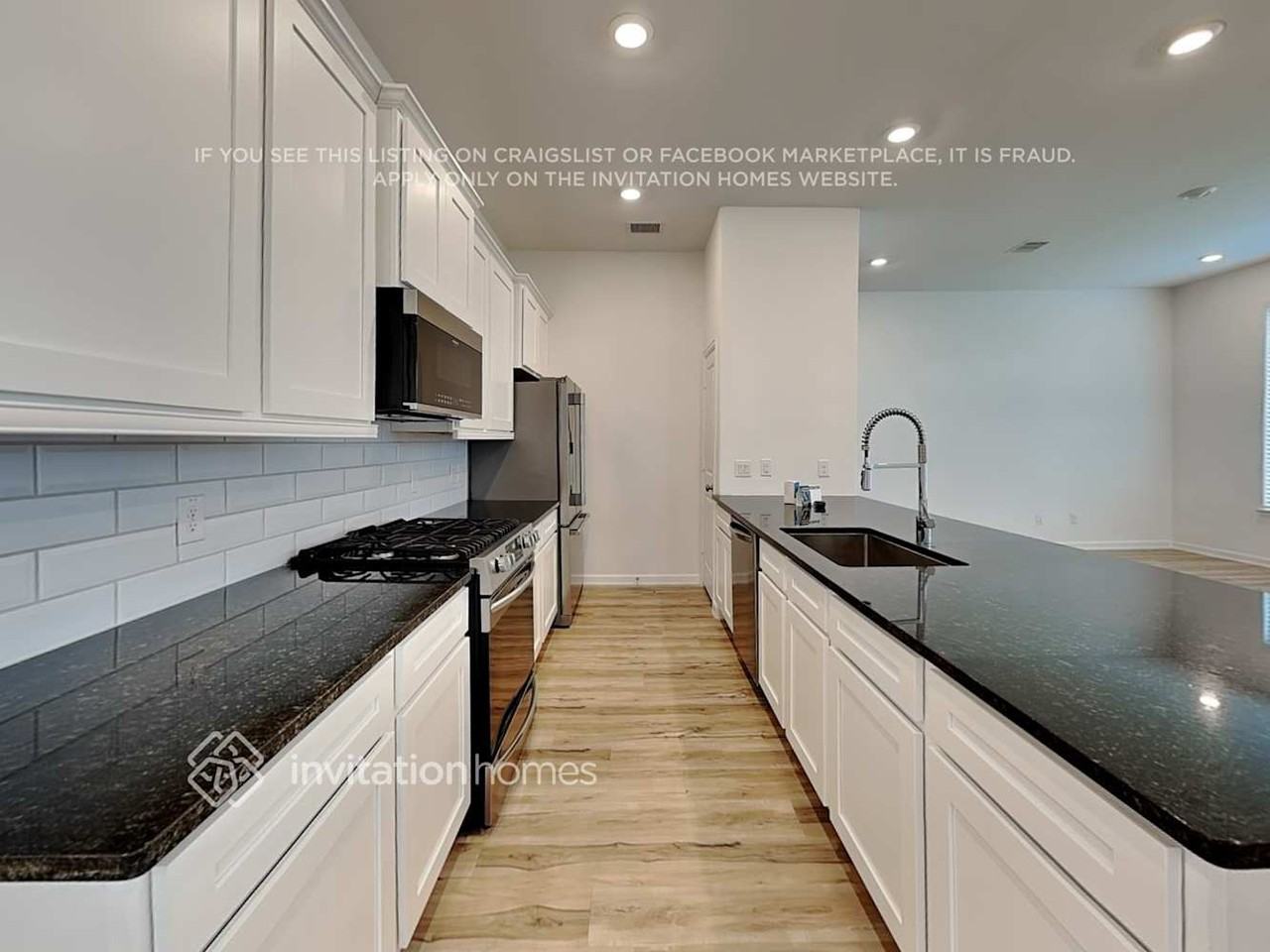 4023 Champlain Way - Photo 7 of 15