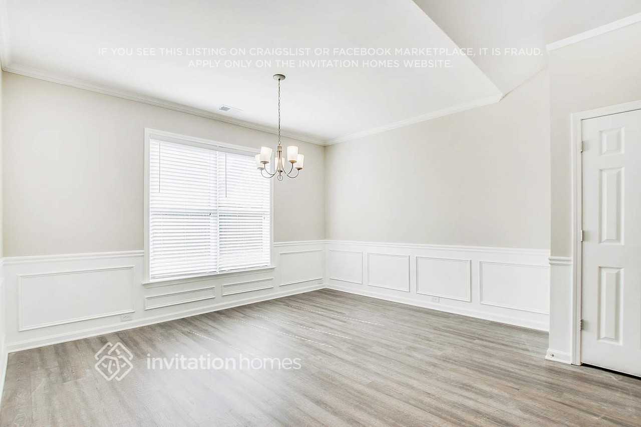 7289 Basalt Dr - Photo 6 of 15