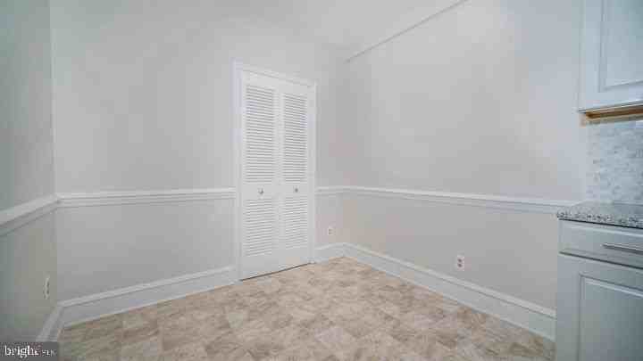 711 North Broom Street - Photo 3 of 12