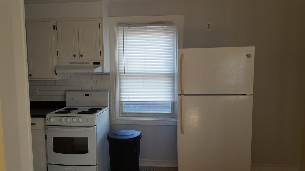 760 Strand Street - Photo 3 of 13