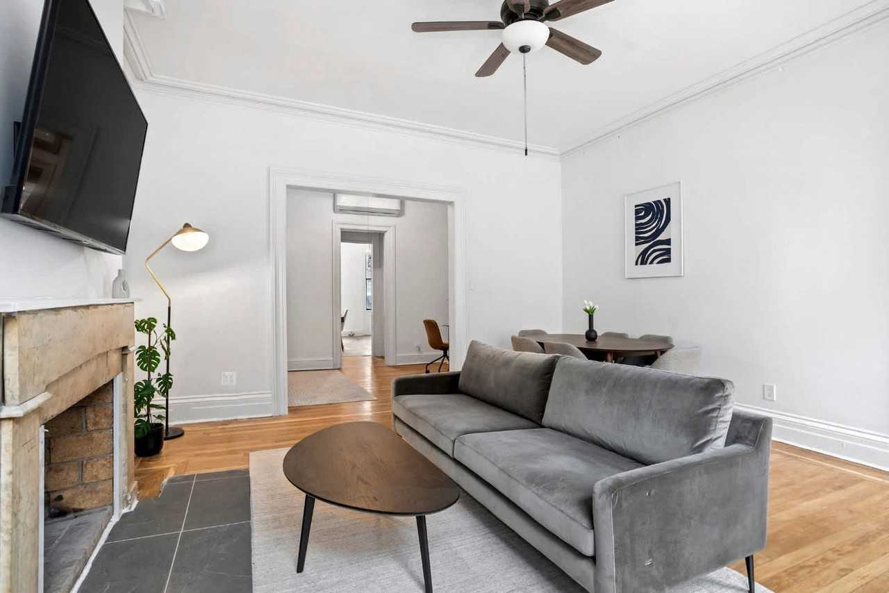 257 W 19th St #1224969P - Photo 2 of 8