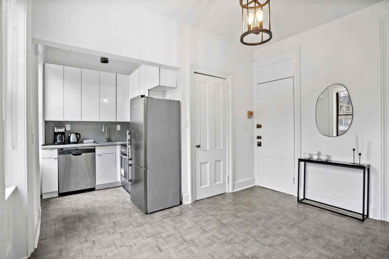 257 W 19th St #1224969P - Photo 4 of 8