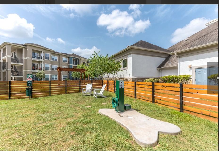 21811 Wildwood Park Road - Photo 3 of 9