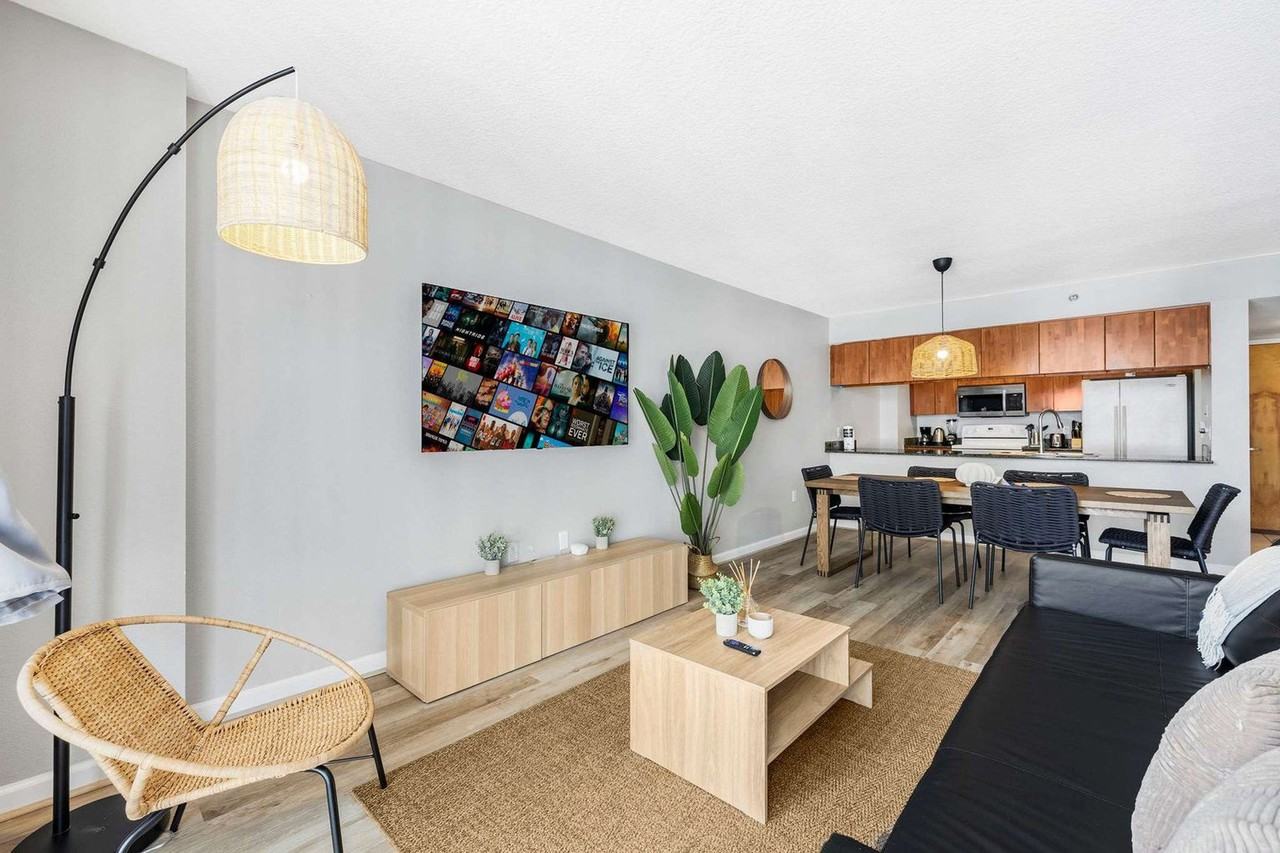 1 Southeast 12th Street - Photo 3 of 91