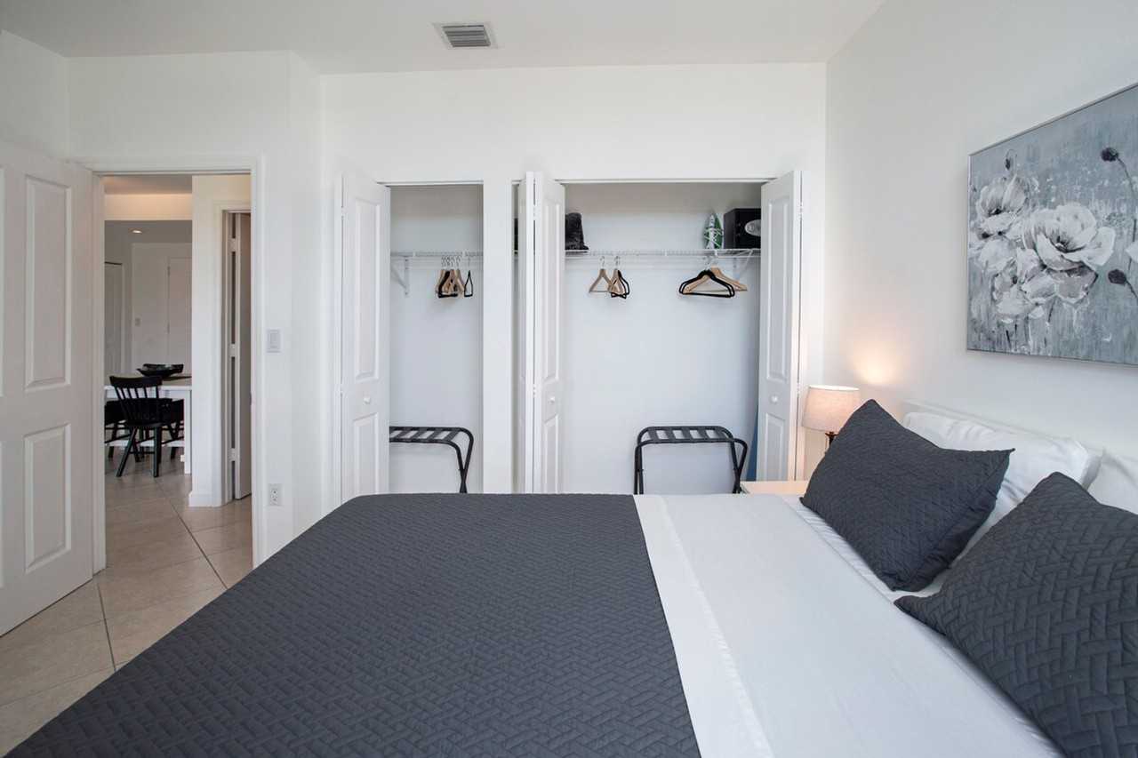 2280 Southwest 32nd Avenue - Photo 2 of 116