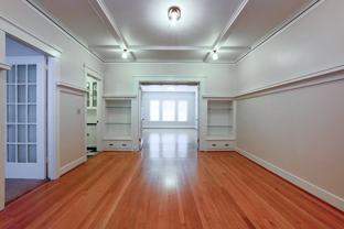 117 NW Trinity Pl - Photo 1 of 1