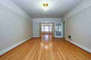 featured image of 117 Nw Trinity Pl