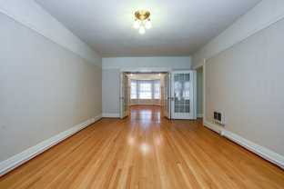 117 NW Trinity Pl - Photo 1 of 1