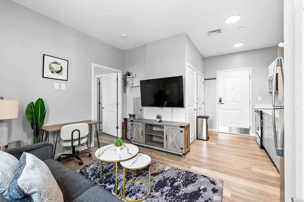 95 Broadway #1240343P - Photo 2 of 20