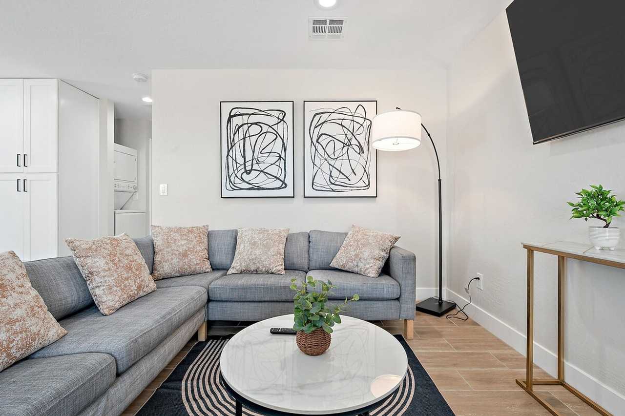 1732 E Elwood St #1244308P - Photo 2 of 21