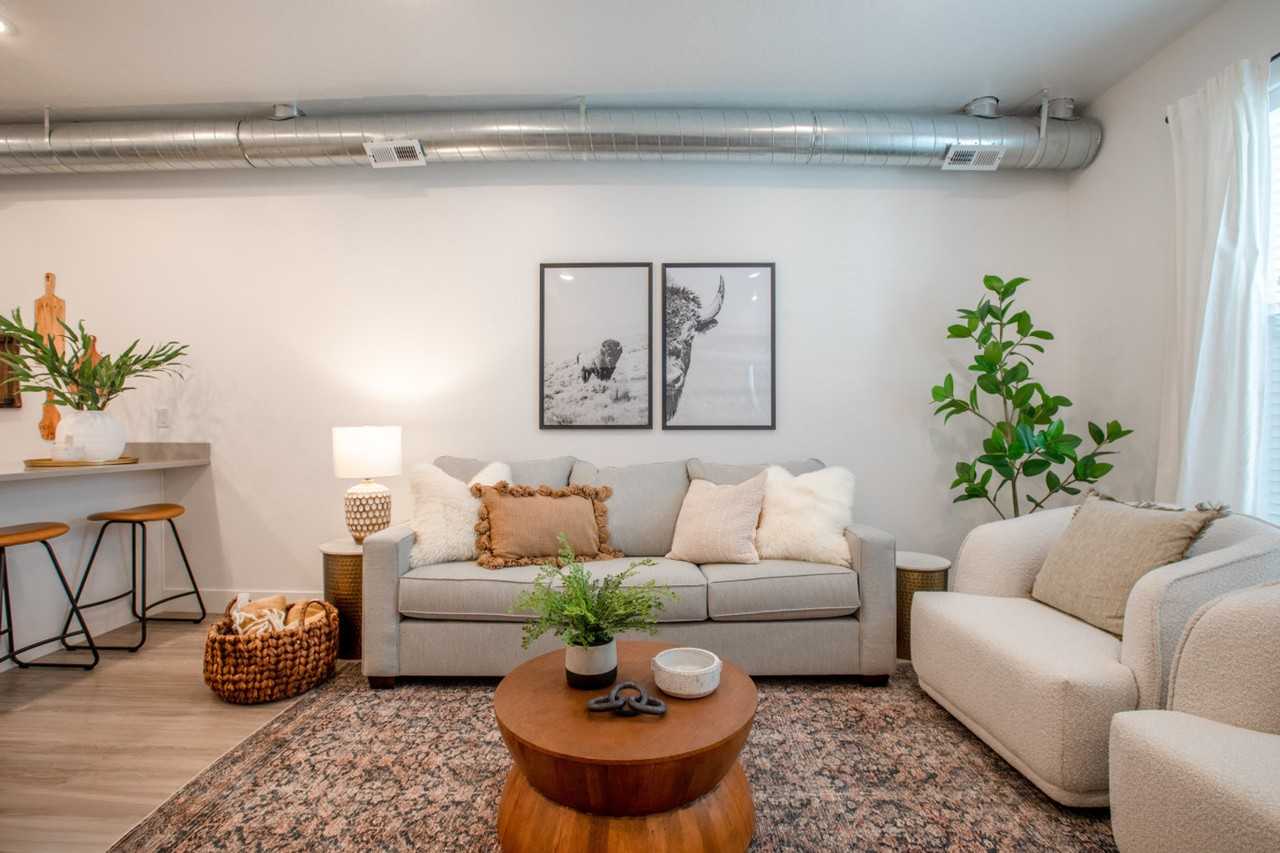 909 W Euclid Ave #1249912P - Photo 4 of 36