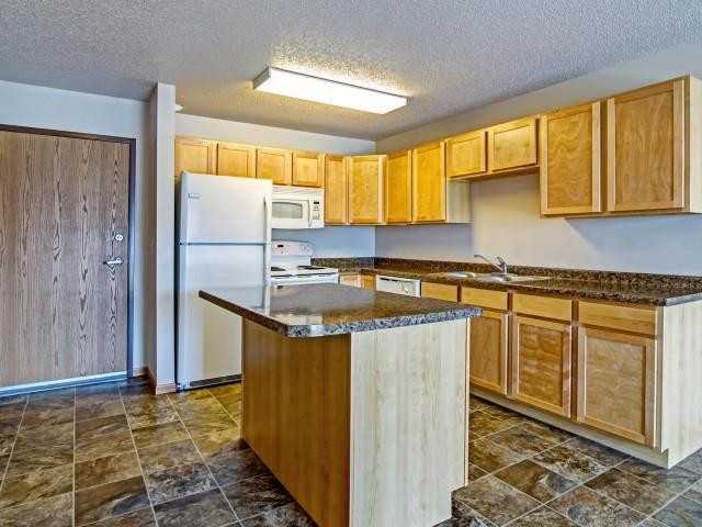 2425 24th Ave W Apt 301 - Photo 5 of 7