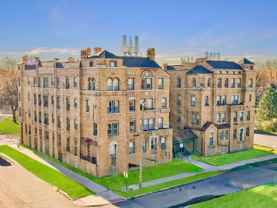 Glynn Court Apartments - Photo 1 of 1