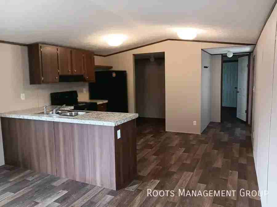 15 Locust St #15 - Photo 2 of 14