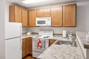 featured image of 502 W Laurel St