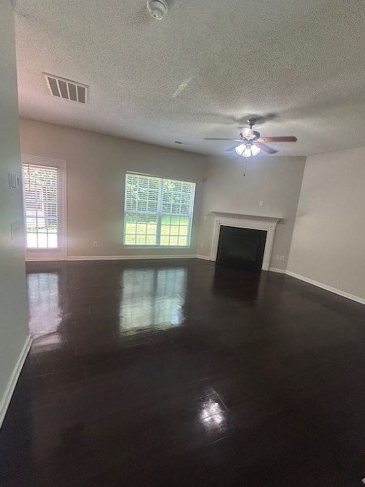 4293 Kelso Dr - Photo 6 of 25
