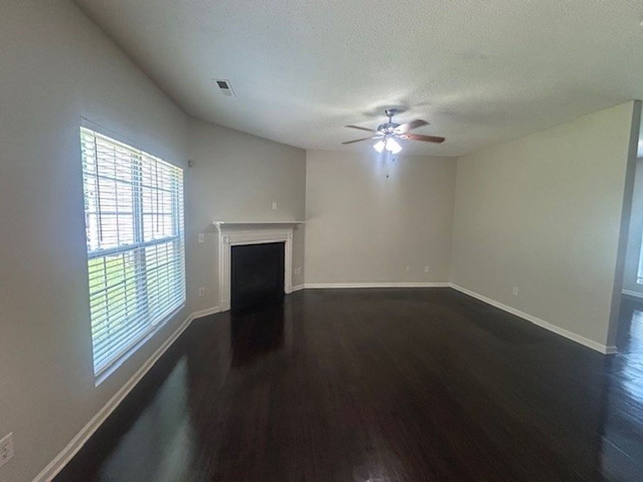 4293 Kelso Dr - Photo 7 of 25