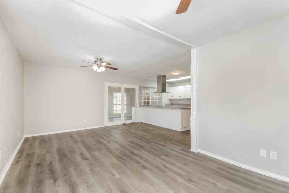 8806 Linda Vista Dr - Photo 6 of 19