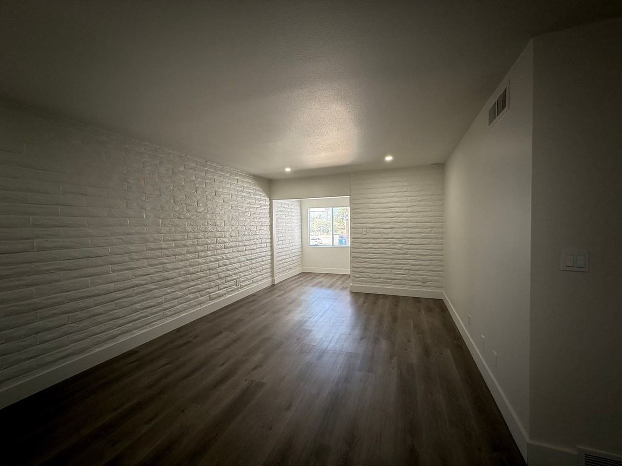 A598 - Photo 2 of 22