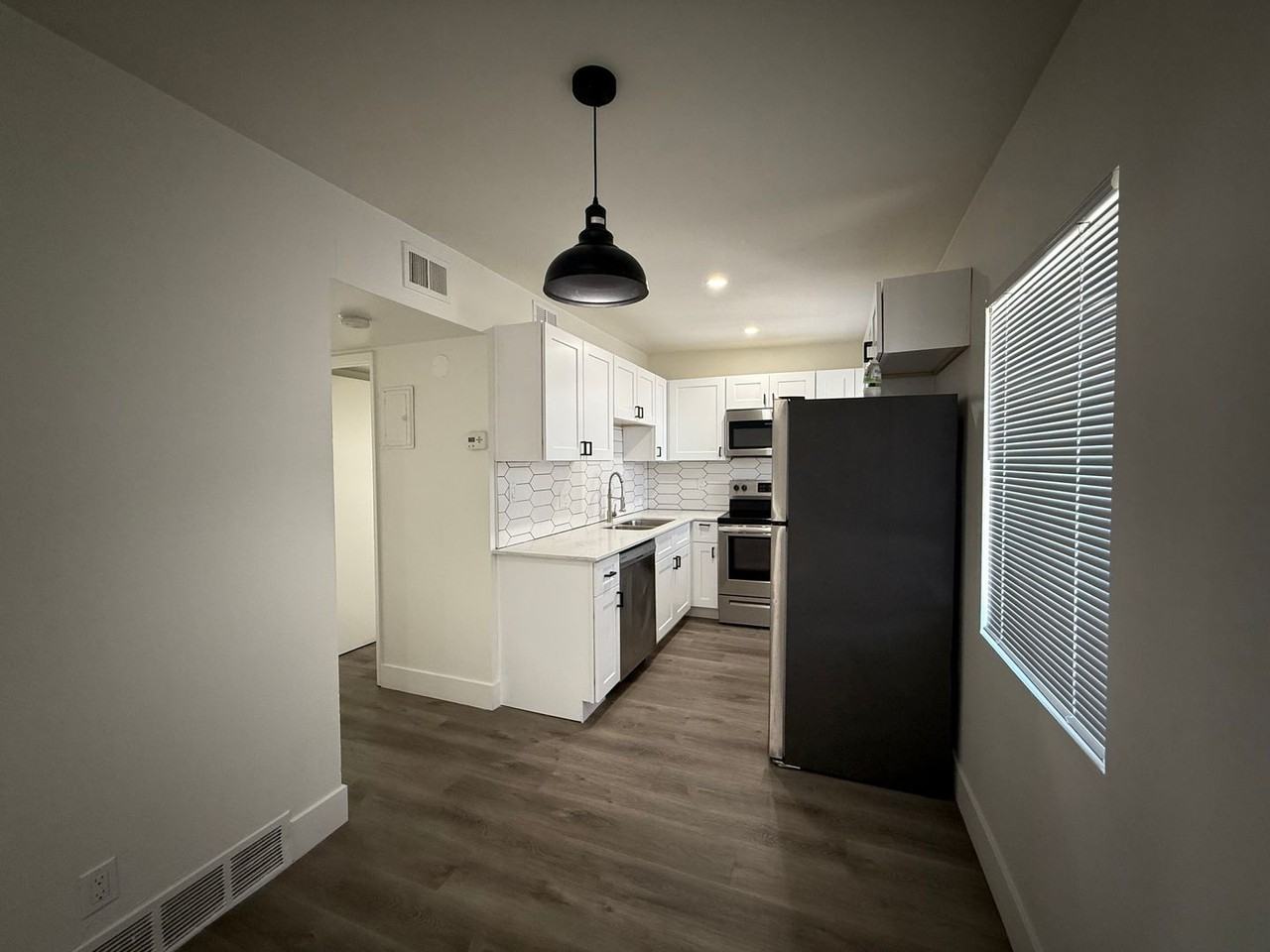 A598 - Photo 3 of 22