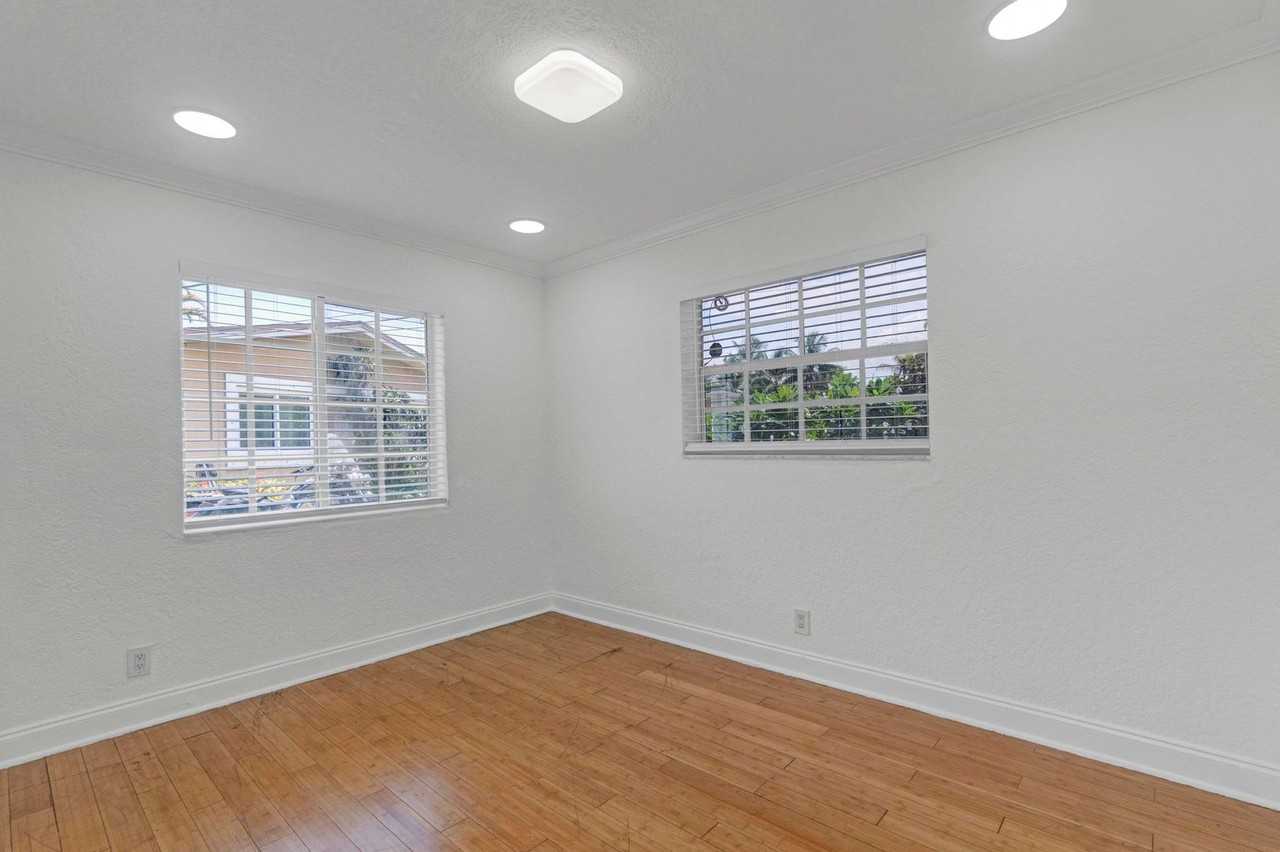 1820 Nw 33rd St - Photo 6 of 50
