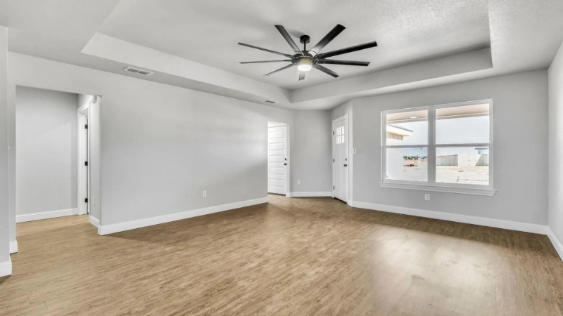 313 Woodstock Ln - Photo 3 of 20