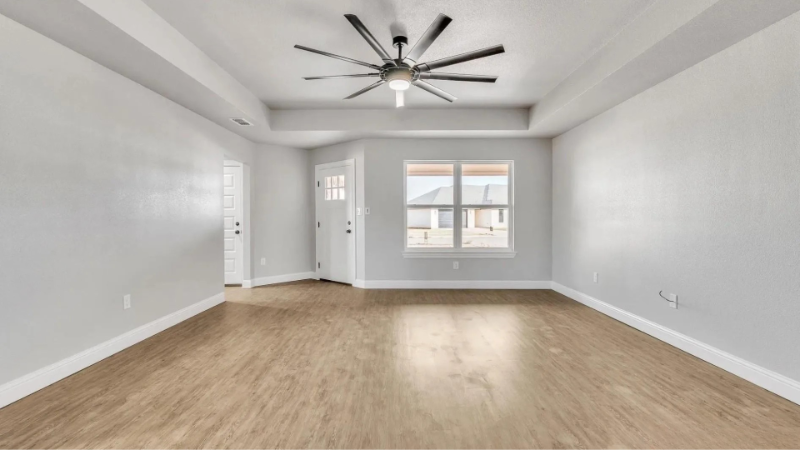 313 Woodstock Ln - Photo 4 of 20