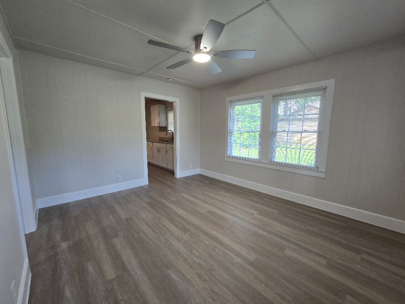 259 Wells St - Photo 2 of 25