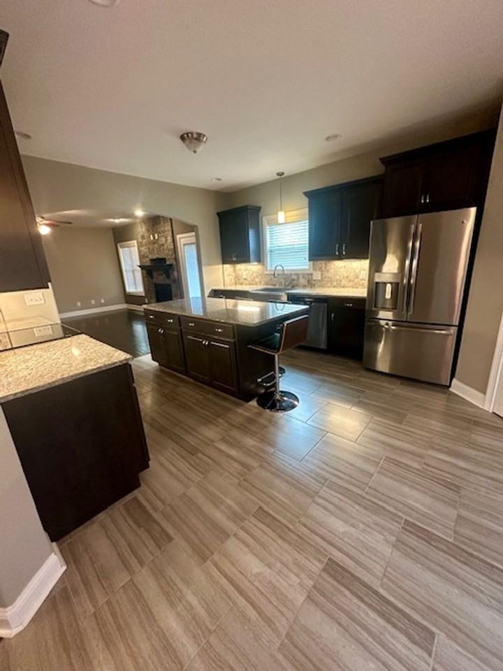 2015 Dorsey Ct - Photo 7 of 36