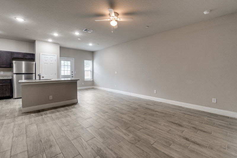 7813 Savannah Brks - Photo 3 of 20