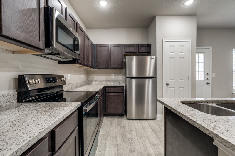 7813 Savannah Brks - Photo 6 of 20