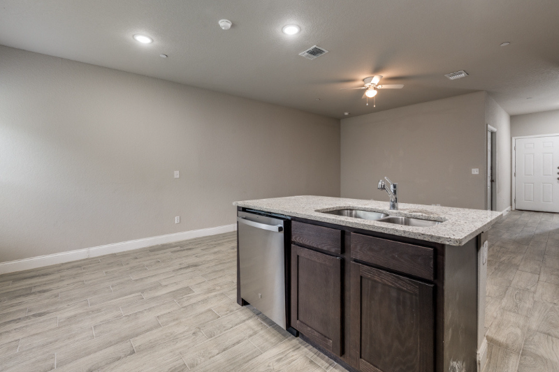 7813 Savannah Brks - Photo 7 of 20