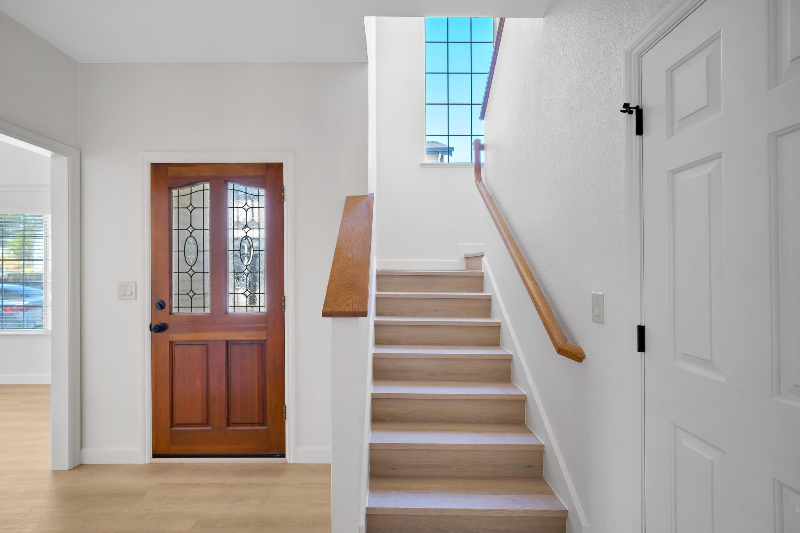 125 Chestnut Ave #2 - Photo 3 of 18