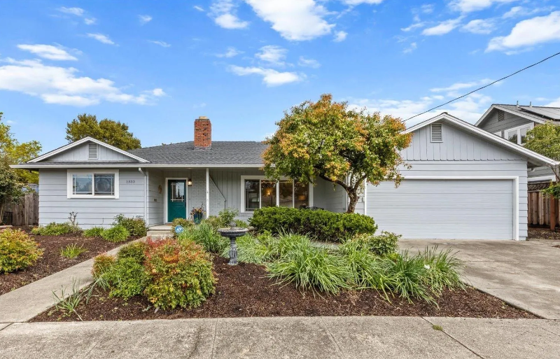 1833 El Camino Way - Photo 2 of 20