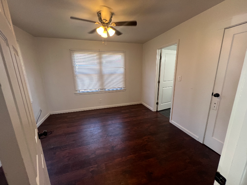 700 Kiley Ave - Photo 3 of 15