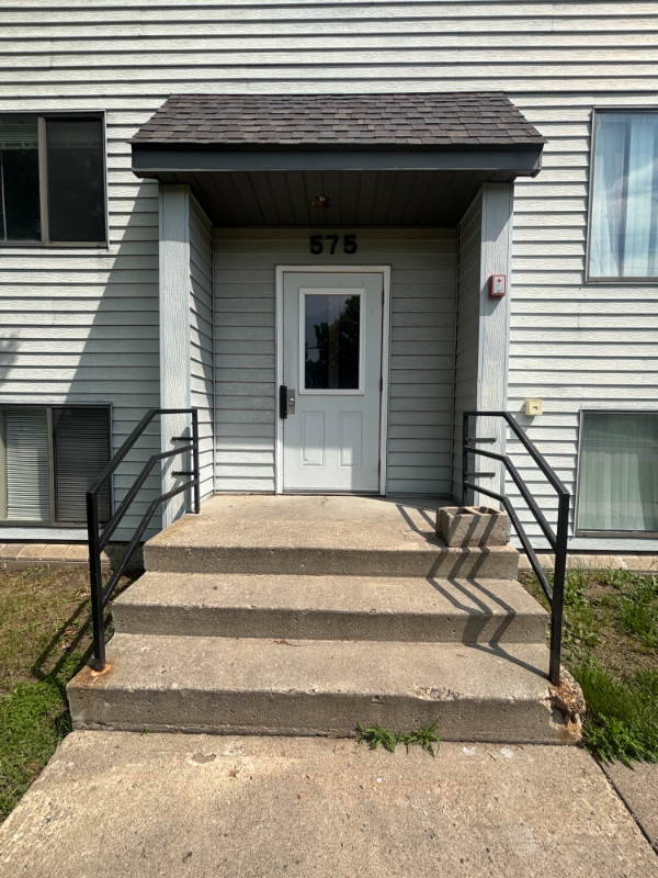 575 7th St S #103 - Photo 2 of 4