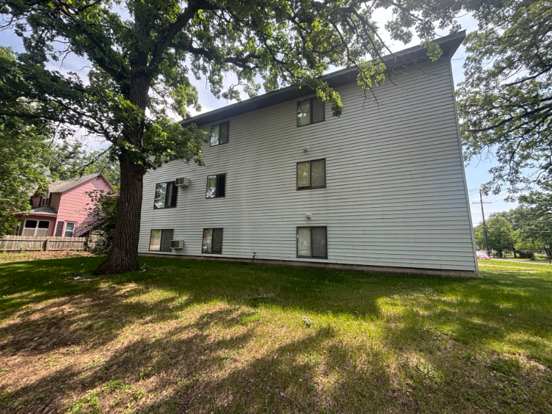 575 7th St S #103 - Photo 3 of 4