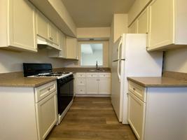featured image of 733 Hemlock Sq