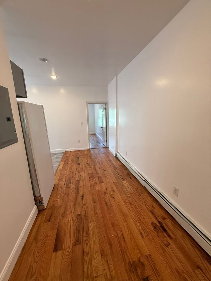 35 William St #1 - Photo 7 of 10