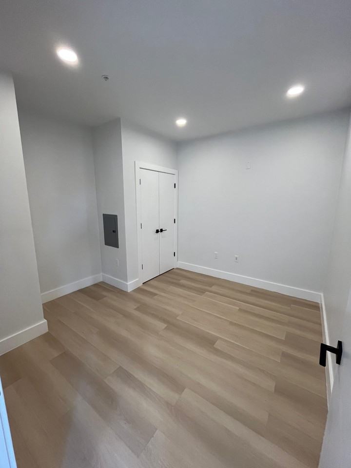 316 Forrest St - Photo 3 of 7