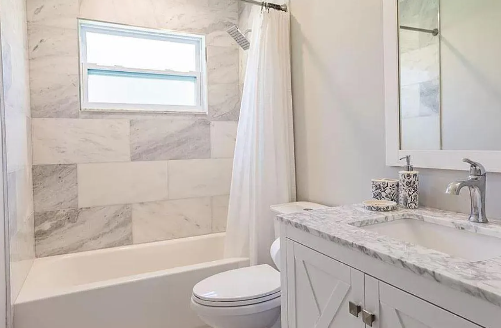 1640 Alcazar Way S #NA - Photo 3 of 5