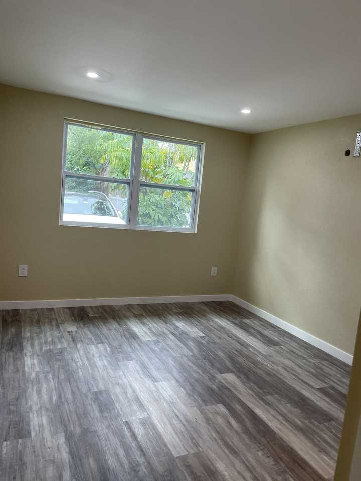 12th Ave N - Photo 3 of 10