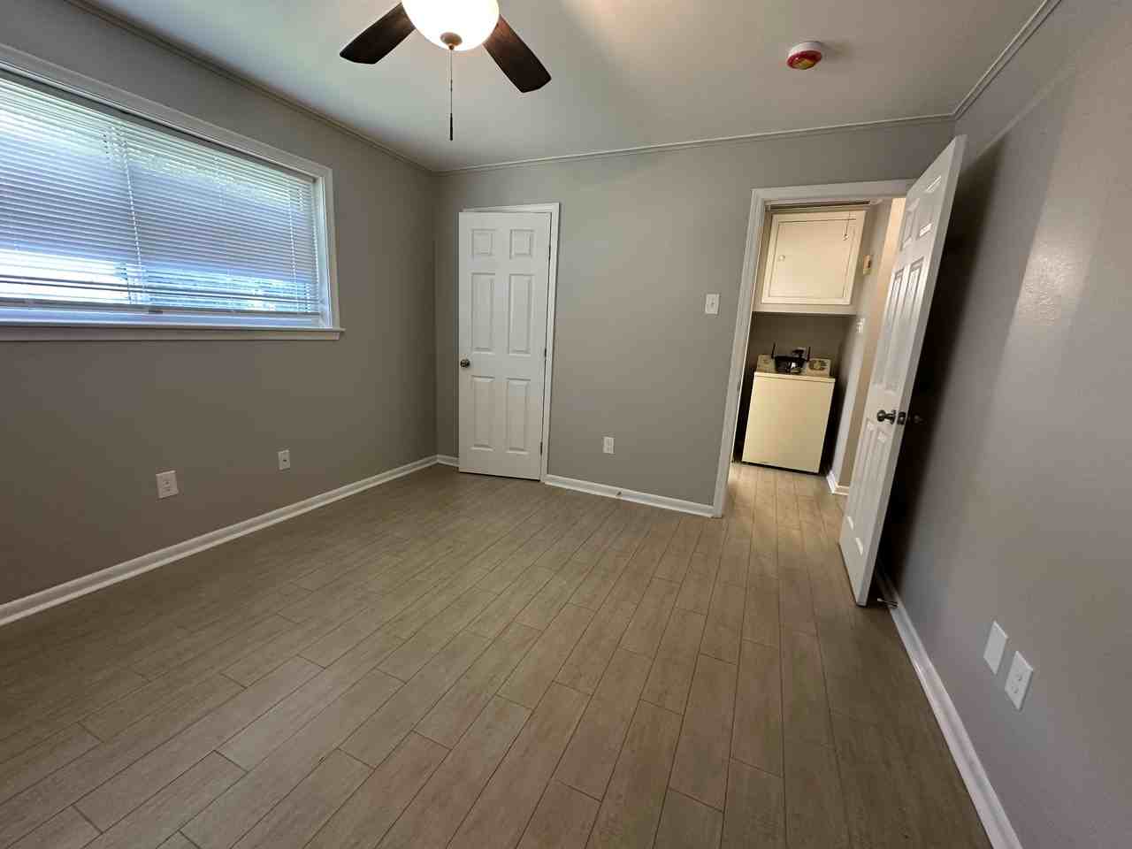 705 Bell St #705 - Photo 6 of 9