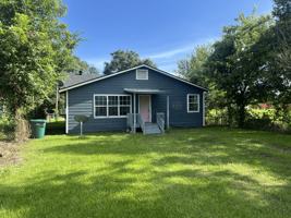 featured image of 1410 Main Ave #B